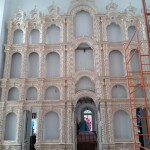 Фаянсовый иконостас в храме