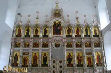 Фаянсовый иконостас в церкви во имя Святителя Николая