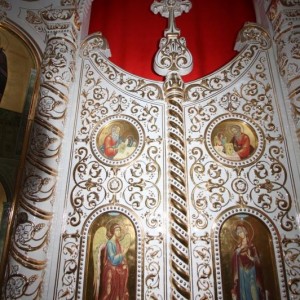 Иконостас Храма во имя Святых божьих строителей
